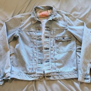 Levi's Distressed Light Denim Trucker Jacket size Small